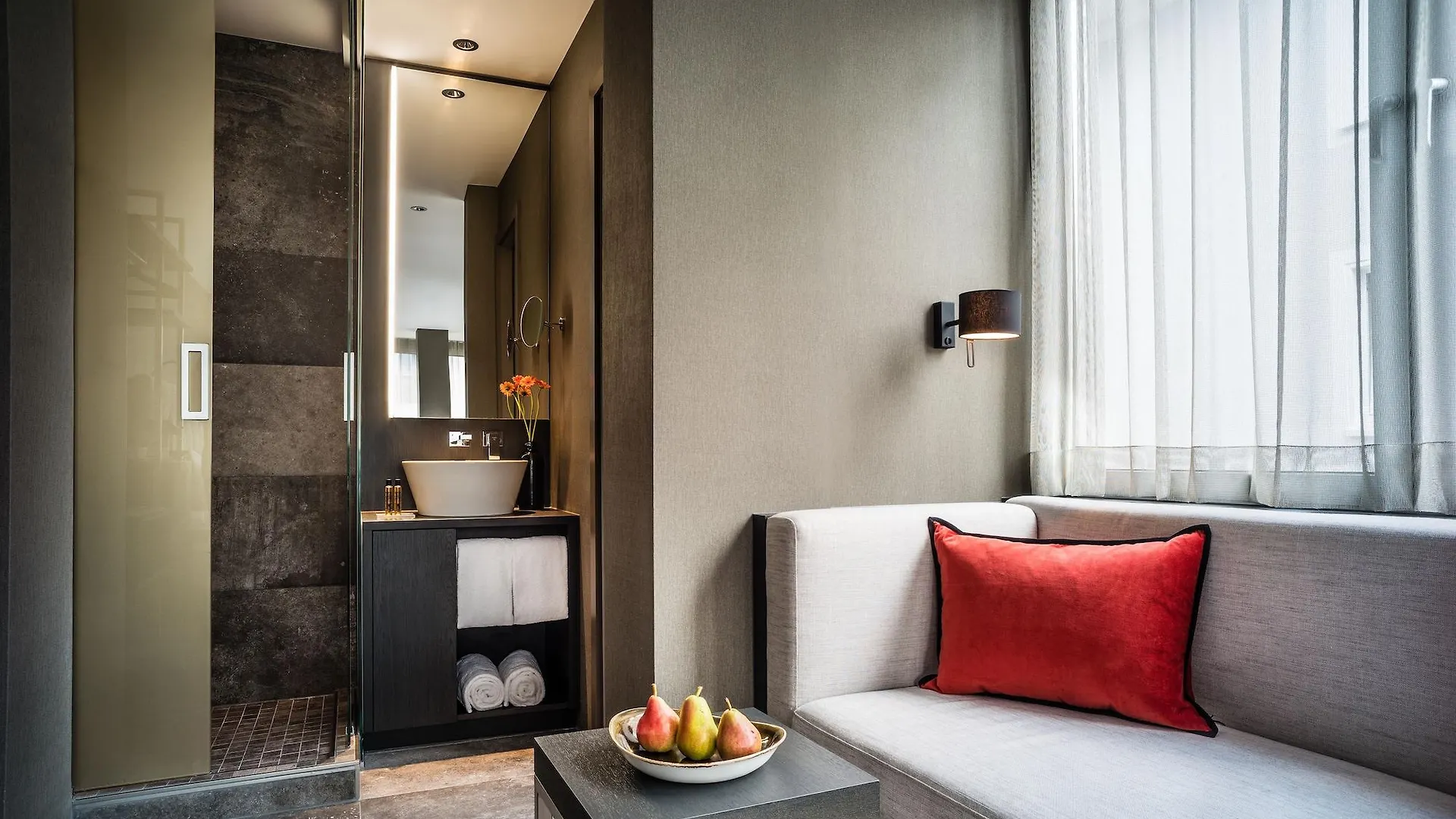 ****  Saks Urban Design Hotel Frankfurt Frankfurt am Main Germany